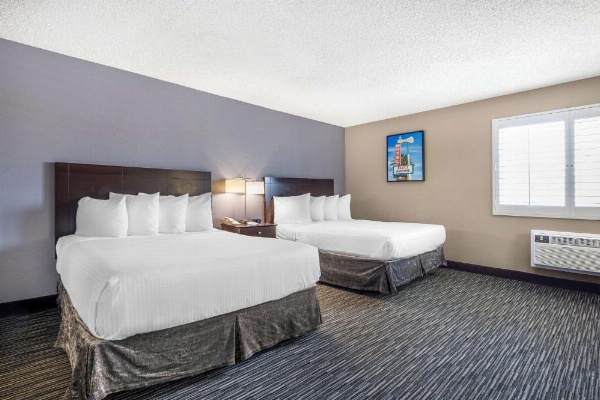 Best Western Mccarran Inn image 19