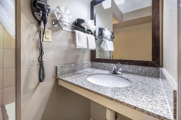 Best Western Mccarran Inn image 25